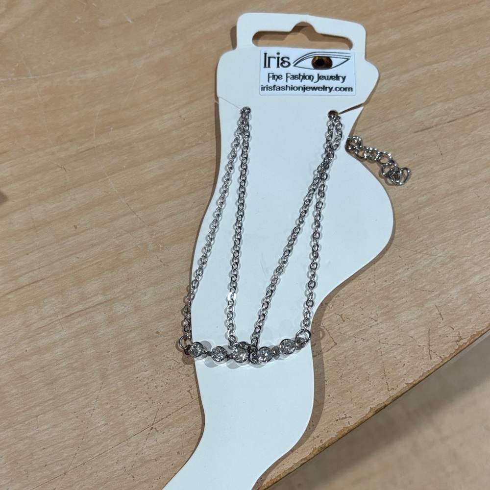 Iris Elegant Silver-Tone anklet